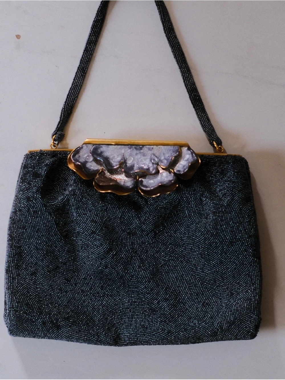 Vintage Beaded Evening Bag with Decorative Floral Clasp